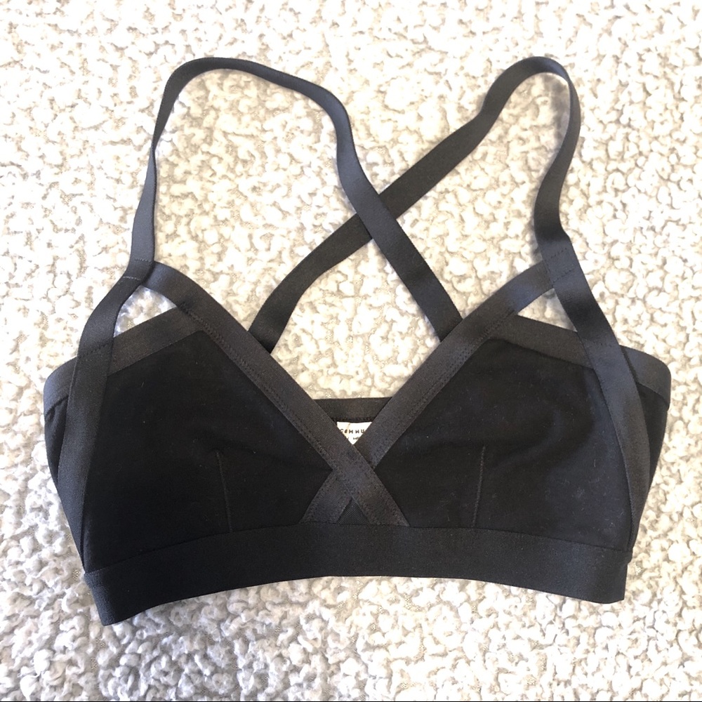 NWOT Community by Aritzia Criss Cross Bralette